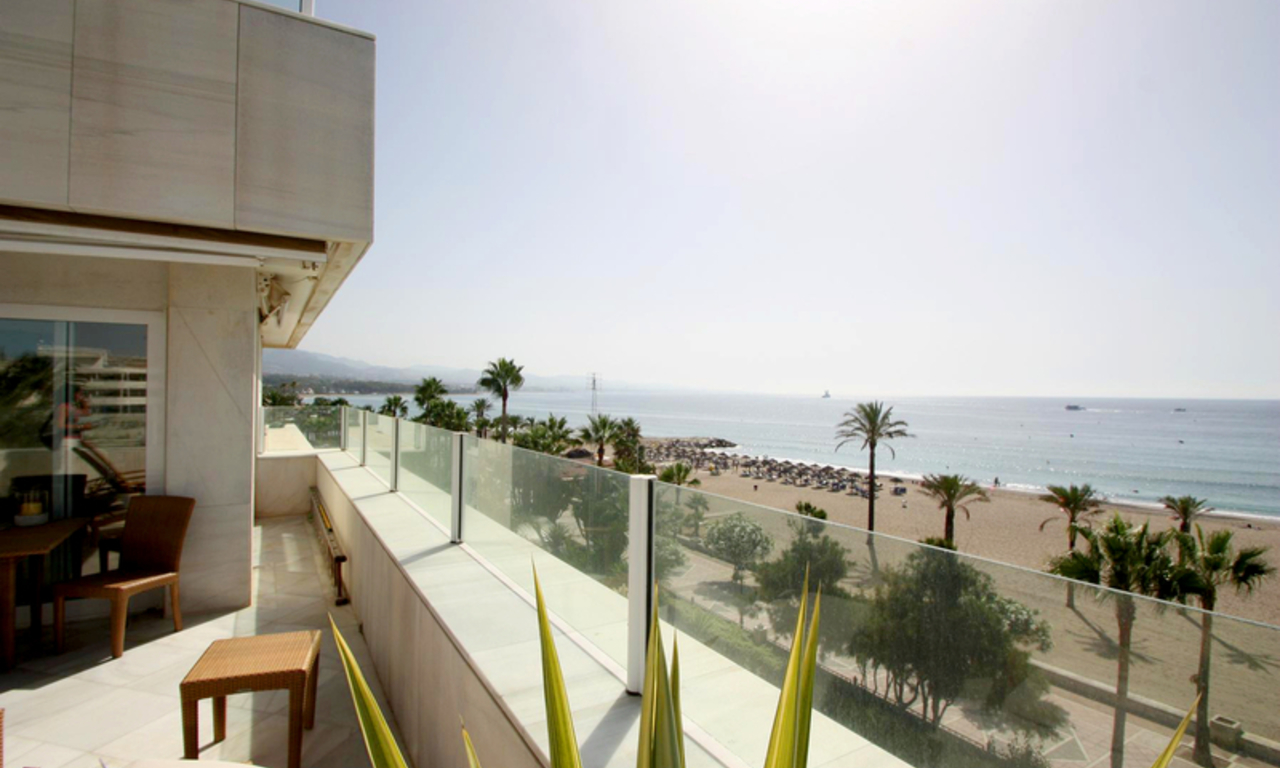 Frontline beach luxury penthouse for sale in Puerto Banus - Marbella 5