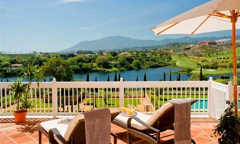 Frontline golf apartments and penthouse for sale in Golf resort Marbella - Benahavis - Estepona 