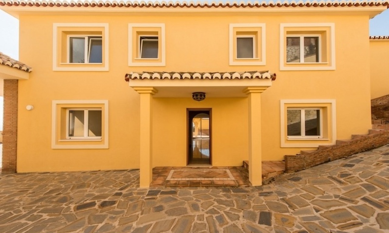 Luxury villa for sale in Benalmadena, Costa del Sol 8