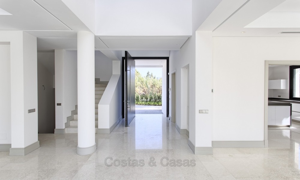 Brand-new, Beachside, Contemporary Style Villa for sale, Ready to Move in, Marbella West 1488