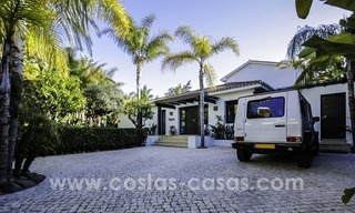 Renovated villa for sale in a Contemporary style, near the beach in Los Monteros, Marbella 2679 