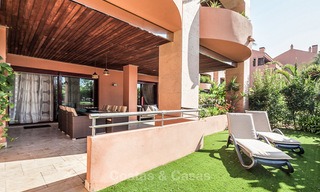 Delightful garden flat for sale in a luxurious, sought after beach front complex, Marbella - Puerto Banus 3407 