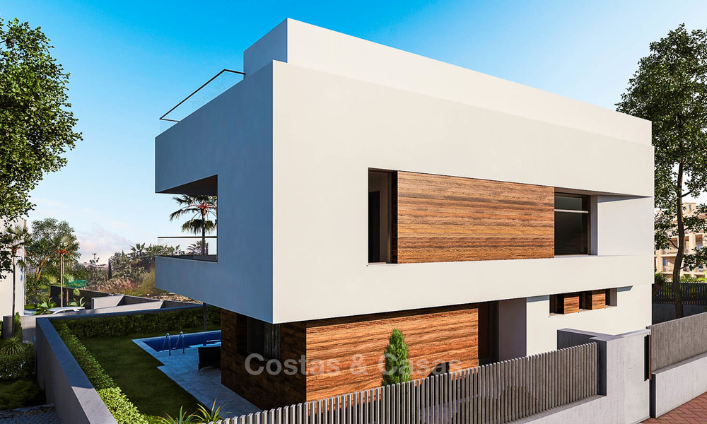 Modern, light and comfortable luxury villas for sale at a prime golf resort, New Golden Mile, Marbella - Estepona 6655