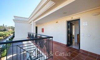 Desirable penthouse apartment, walking distance from beach and Puerto Banus, Nueva Andalucia - Marbella 6617 