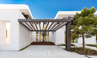 New contemporary luxury villas with sea views for sale, in an exclusive urbanisation in Benahavis - Marbella 37261 
