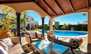 Cosy and luxurious traditional-style villa with sea views for sale, with guest house, ready to move in - Elviria, Marbella 8811 