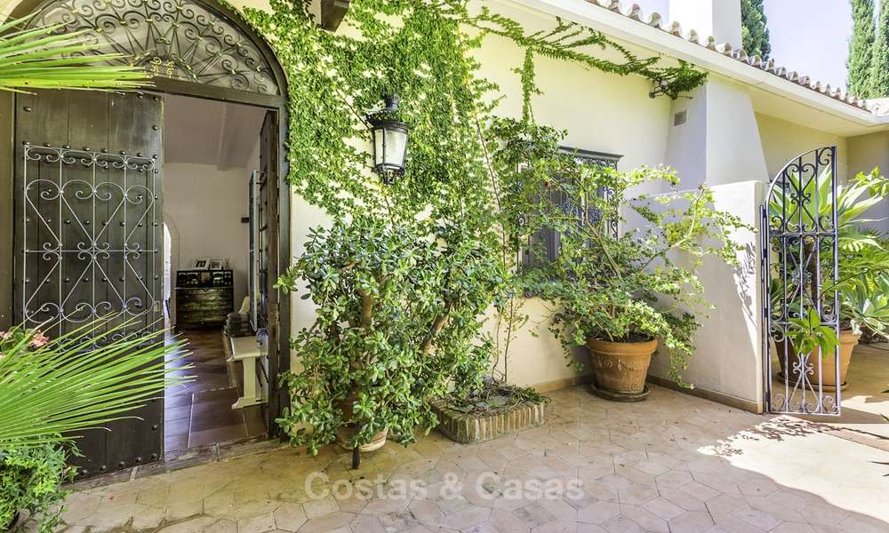 Charming renovated Mediterranean style villa with sea views on a large plot for sale in Benahavis - Marbella 14127