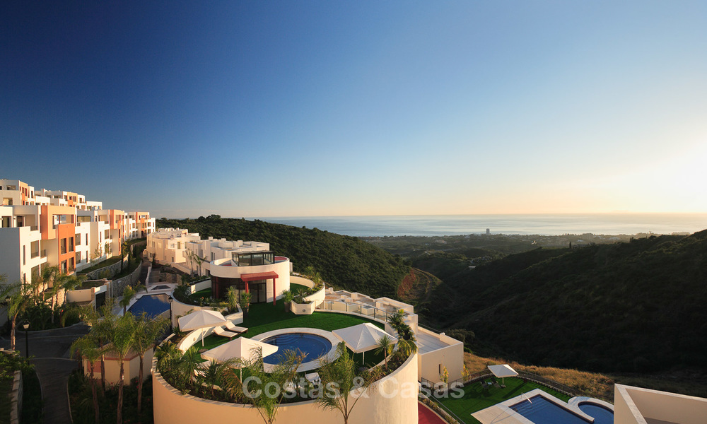 Move-in ready modern 3-bed apartment with spectacular sea and mountain views for sale in Marbella 16861