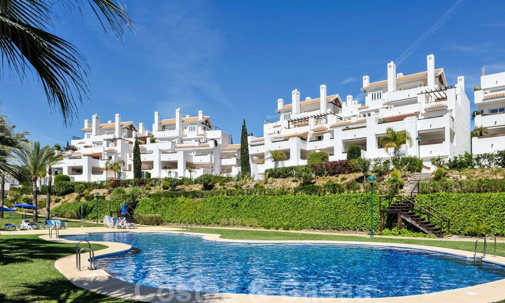 Los Monteros Palm Beach: Spacious luxury apartments and penthouses for sale in this prestigious first line beach and golf complex in La Reserva de Los Monteros in Marbella 24770