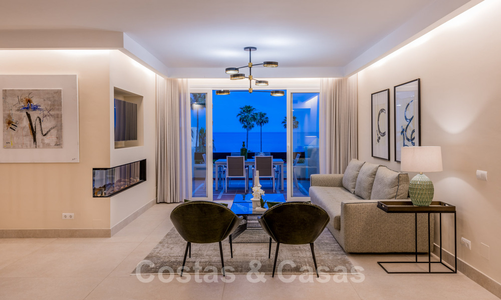 Contemporary and renovated frontline beach Penthouse for sale with 4 bedrooms and stunning sea views on the New Golden Mile between Marbella and Estepona 36892