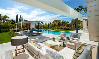 Move in ready, new modern design villa for sale in highly sought-after beachside urbanisation just east of Marbella centre 37568 