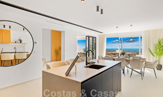 Spacious, fully refurbished luxury penthouse for sale with sea views in Benahavis - Marbella 45304 