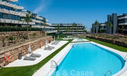 Move-in ready, modern 3-bedroom apartment for long term rent in a golf resort on the New Golden Mile, between Marbella and Estepona 45537