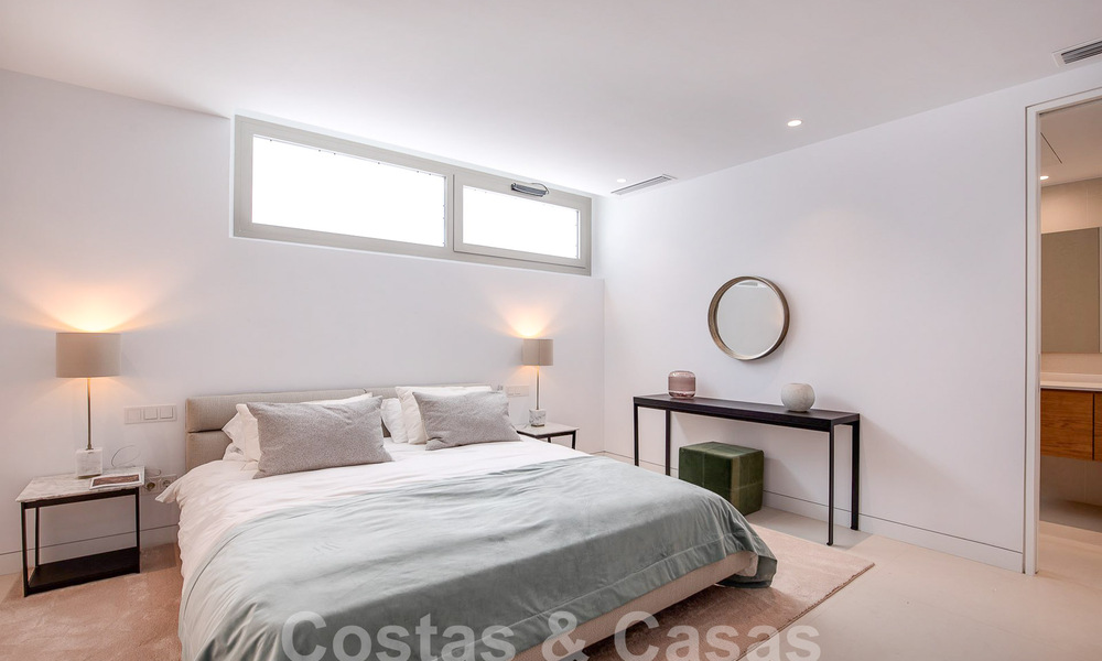 Move-in ready, modern luxury villa for sale within walking distance of the beach in a privileged area near Guadalmina Baja, Marbella - Estepona 53854
