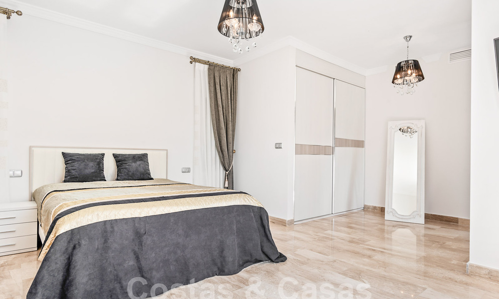 Charming villa for sale close to Elviria beach east of Marbella centre 53919