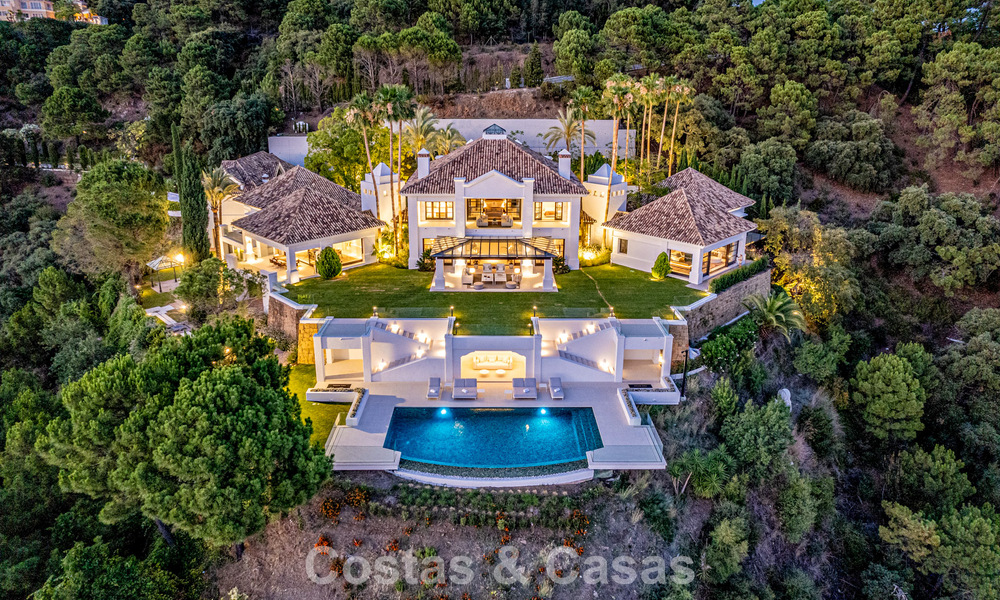 Boutique resort-style villa for sale with open sea views, nestled in the lush greenery of the exclusive La Zagaleta golf resort, Marbella - Benahavis 54109