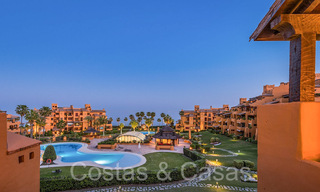 Luxurious renovated apartment for sale in a frontline beach complex with sea view on the New Golden Mile, Marbella - Estepona 67277 