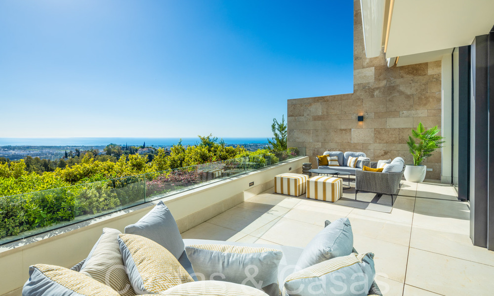 Luxurious duplex apartment with panoramic sea views for sale in Benahavis - Marbella 67362